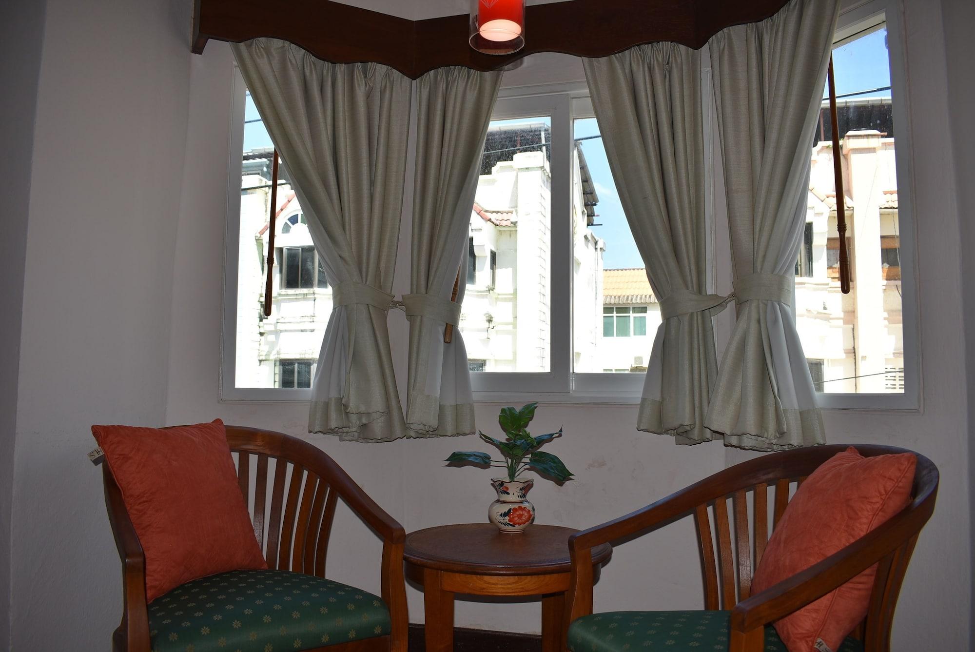 Karon Cafe Inn Экстерьер фото