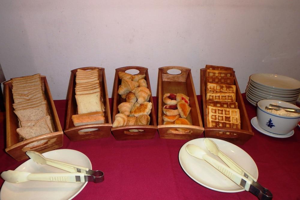 Karon Cafe Inn Экстерьер фото