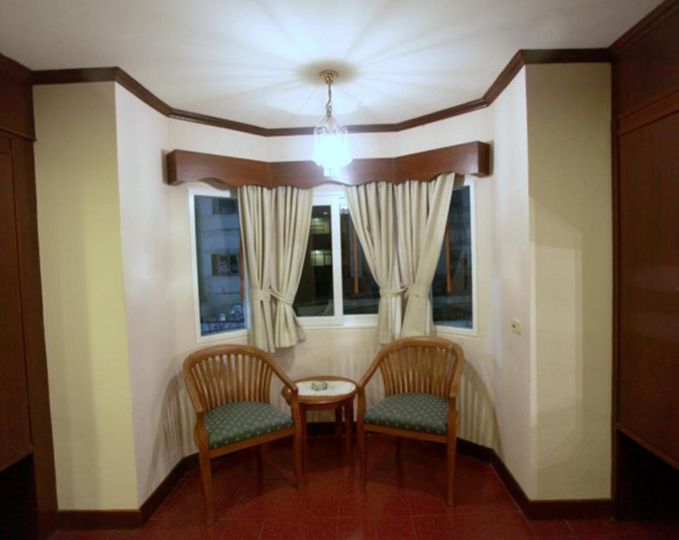 Karon Cafe Inn Экстерьер фото