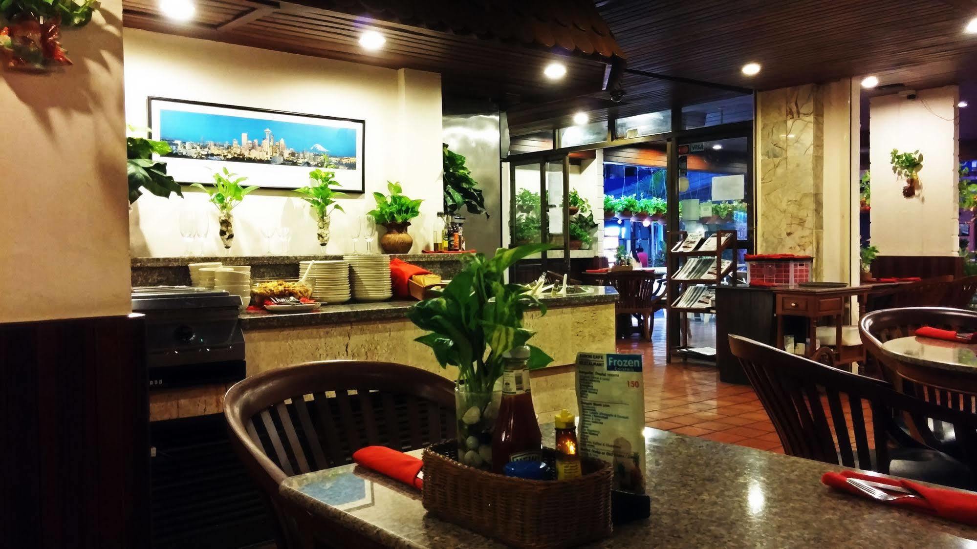 Karon Cafe Inn Экстерьер фото